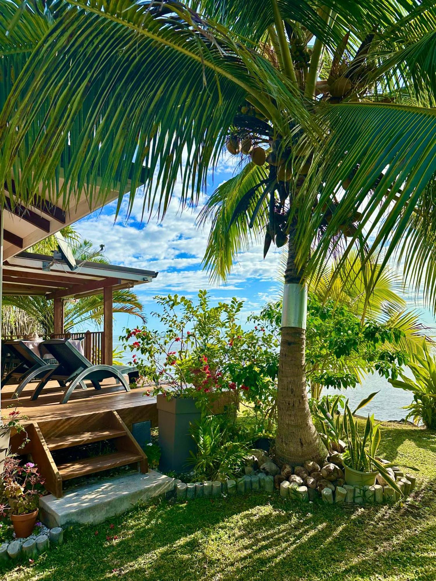 O'Coco Bungalow- Breathtaking Waterfront Views, Endless Memories Paea Екстериор снимка