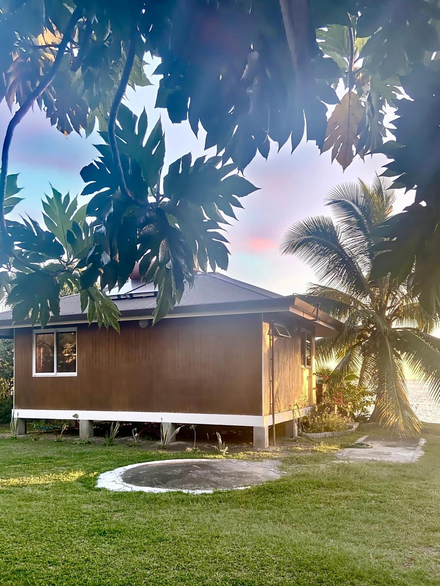 O'Coco Bungalow- Breathtaking Waterfront Views, Endless Memories Paea Екстериор снимка
