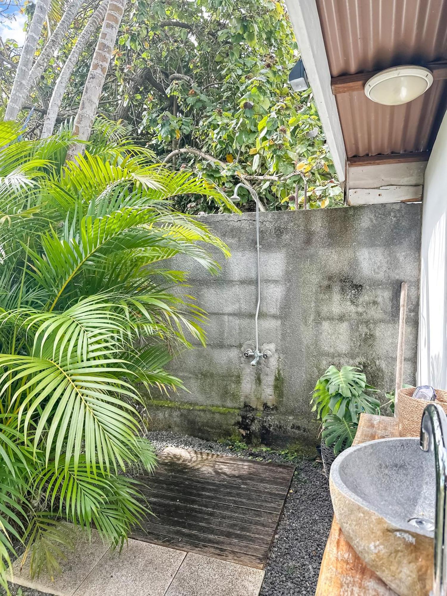 O'Coco Bungalow- Breathtaking Waterfront Views, Endless Memories Paea Екстериор снимка